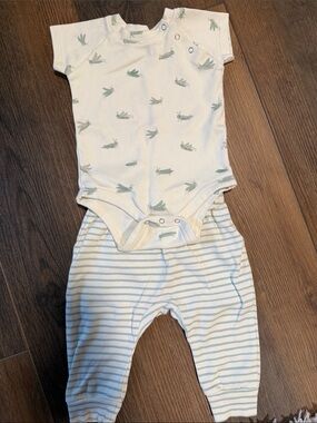 Pehr grasshopper set